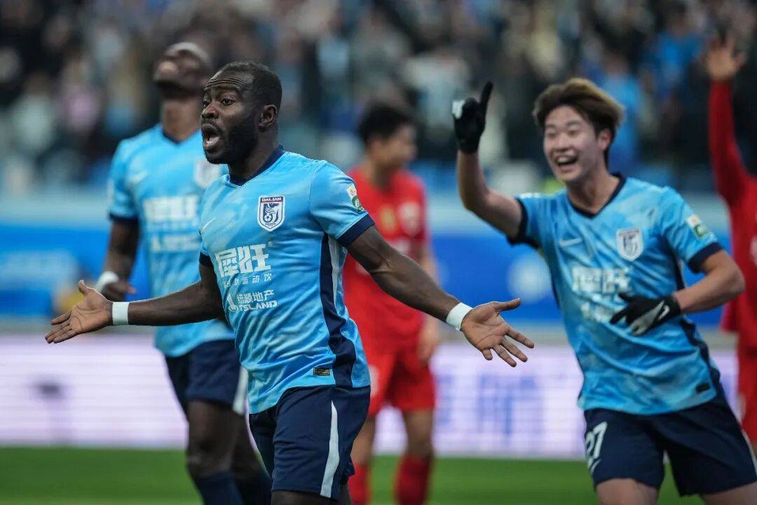 海港，拉响警报！