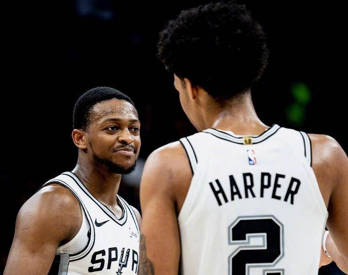 文班19+15+2封盖造NBA神迹,太子锁华子,马刺大胜森林狼刷爆纪录
