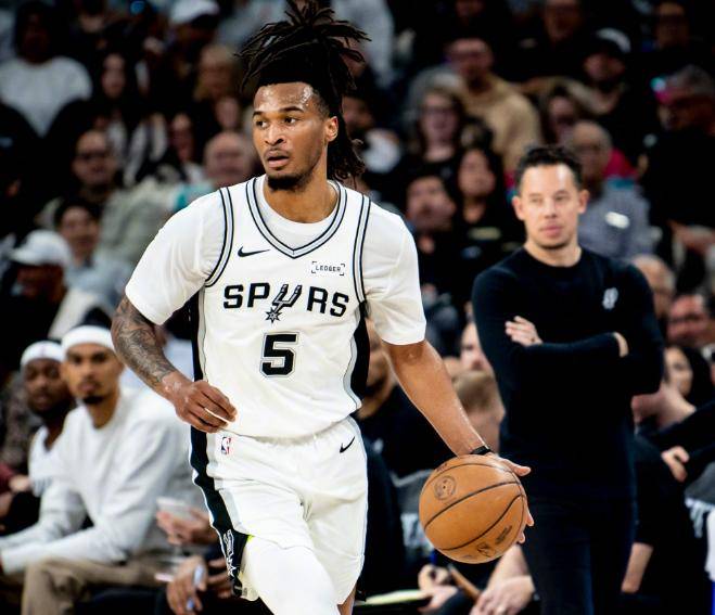 文班19+15+2封盖造NBA神迹,太子锁华子,马刺大胜森林狼刷爆纪录